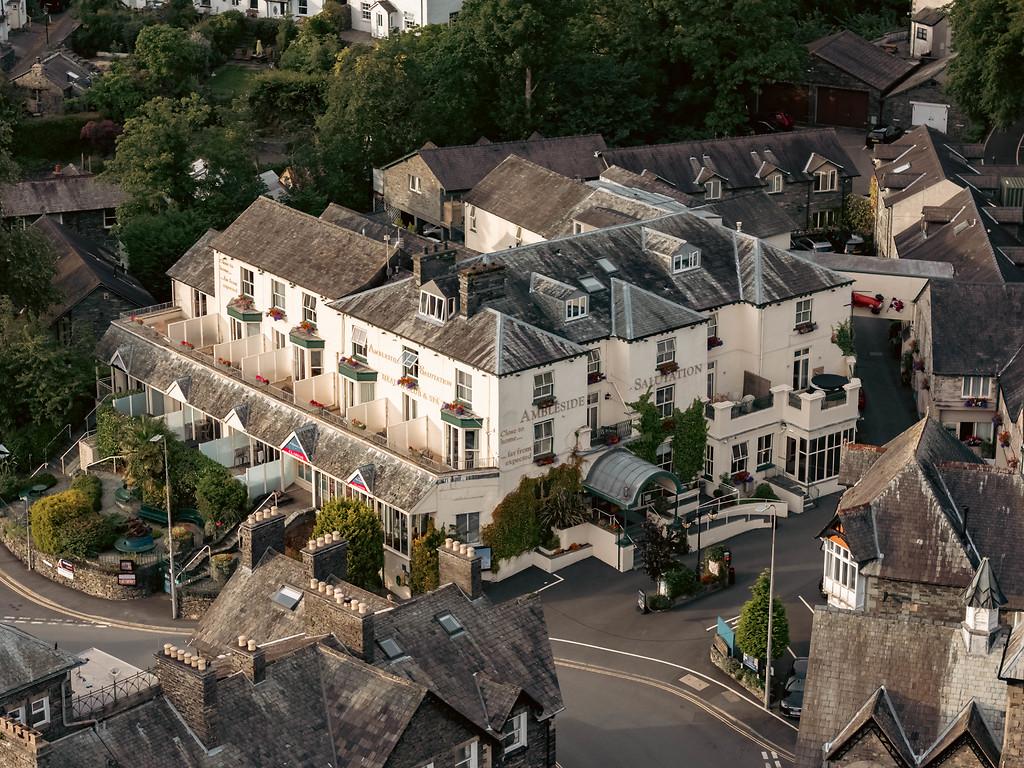 1024x768_D98ZJ_13834clamblesidesalutation-262